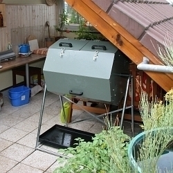 I na terase či balkoně si můžete vytvořit kvalitní kompost! Nevěříte?
