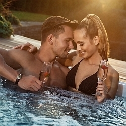 Zapomeňte na předvánoční stres díky novým vířivkám společnosti ALBIXON!